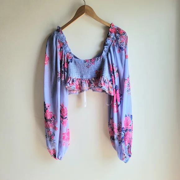 NWT HOUSE OF HARLOW 1960 Floral Blue Pink Cropped Long Sleeves Low Neck Top S - Picture 2 of 8